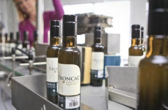 OLIS RIBES PRESENTA UN NUEVO ACEITE ELABORADO EN SU FINCA DE PENÀGUILA